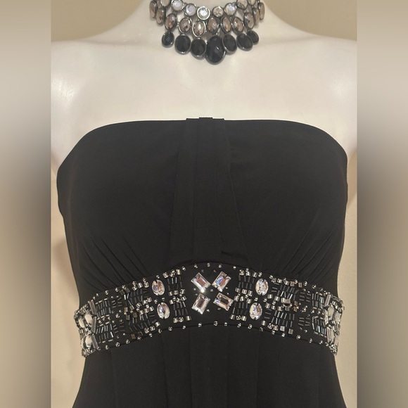 WHBM Strapless Black Dress with Embellished Beads On Waist Sz 4. Thick Material. - Picture 5 of 14